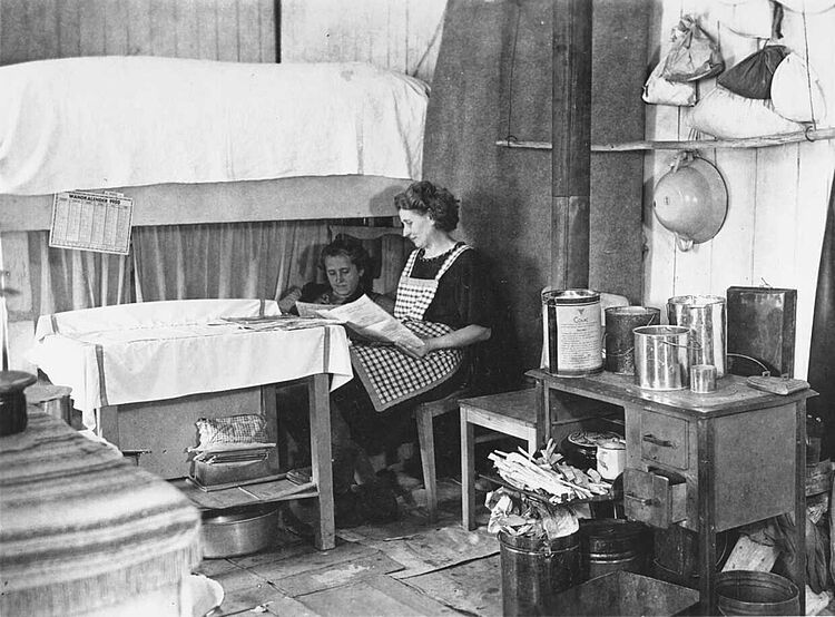 Grenzdurchgangslager des DRK im nordbayerischen Hof (DRK) Grenzdurchgangslager des DRK im nordbayerischen Hof (DRK)